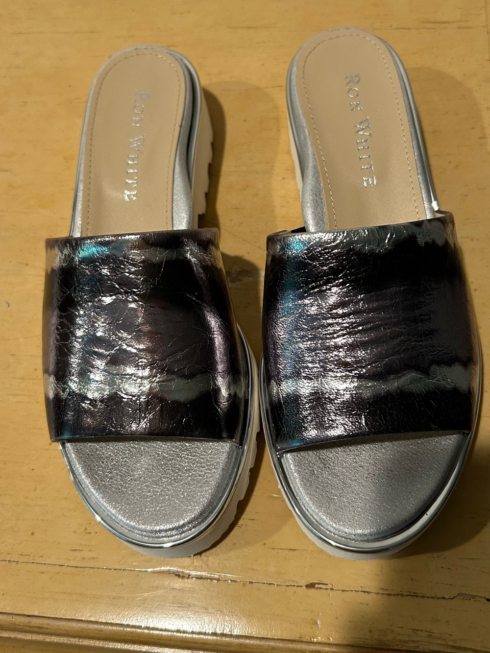 Ron white metallic and black tie dye leather slide sandals in size us 7 euro 7.5